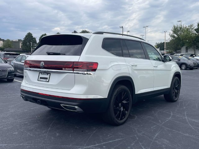 Certified 2026 Volkswagen Atlas SE w/ Black Wheel Package FWD image 7