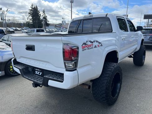 Used 2021 Toyota Tacoma SR AWD/4WD image 14