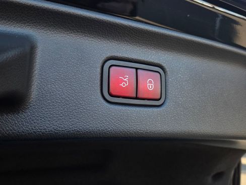 Used 2022 Mercedes-Benz S 580 4MATIC Sedan w/ AMG Line Package image 39