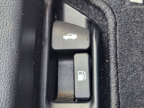 Certified 2020 Toyota Corolla LE FWD image 22
