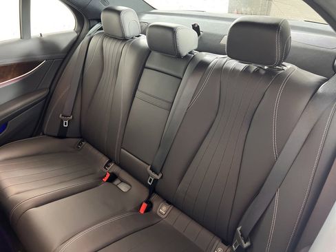 Used 2023 Mercedes-Benz E 450 E 450 image 4