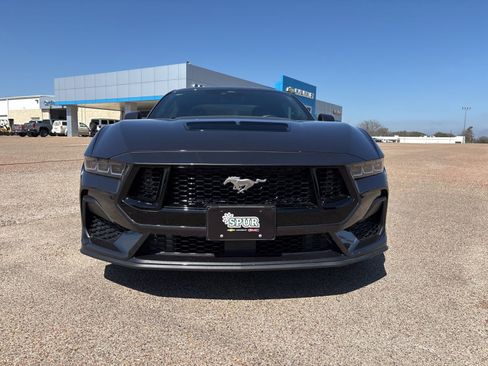 Used 2024 Ford Mustang GT Premium image 9