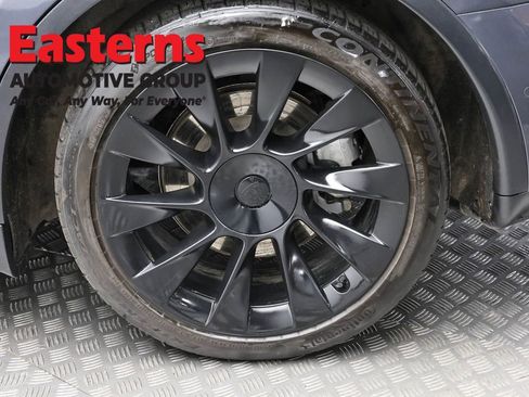 Used 2021 Tesla Model Y Long Range AWD/4WD image 8