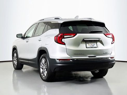 Certified 2022 GMC Terrain SLT AWD/4WD image 5