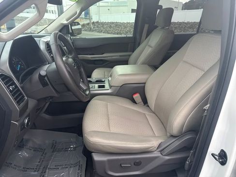 Used 2020 Ford Expedition XLT image 17