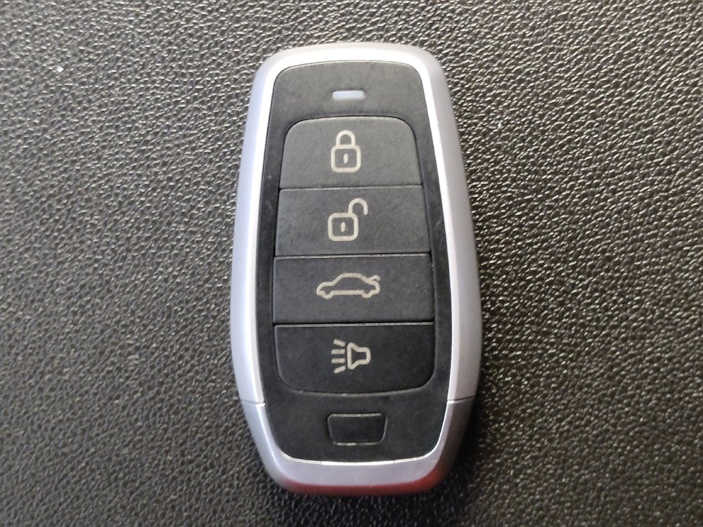 Used 2020 Chevrolet Equinox LS FWD image 32