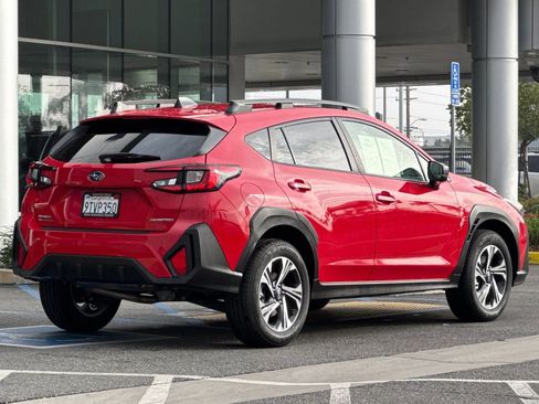 Certified 2025 Subaru Crosstrek 2.0i Premium image 4