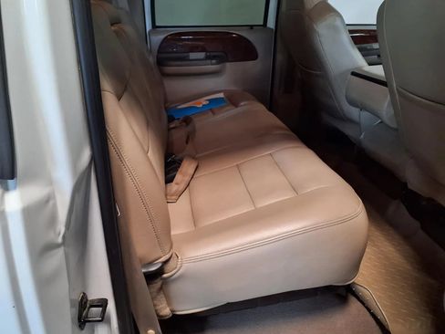 Used 2003 Ford F350 Lariat RWD image 10