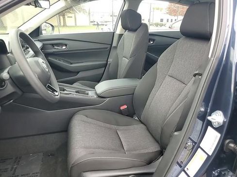 New 2025 Honda Accord SE image 12