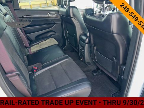 Used 2022 Jeep Grand Cherokee Laredo X AWD/4WD image 12