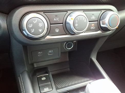 Used 2024 Nissan Kicks SV image 24