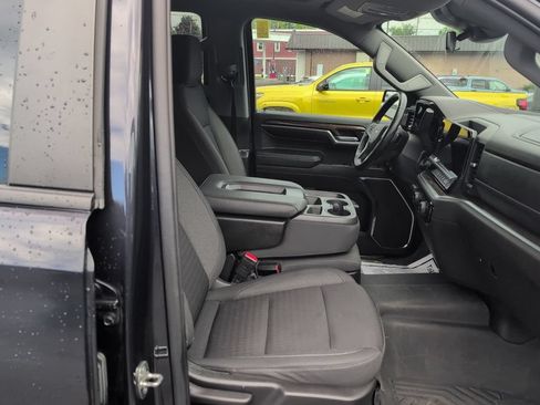Used 2023 Chevrolet Silverado 1500 RST AWD/4WD image 17