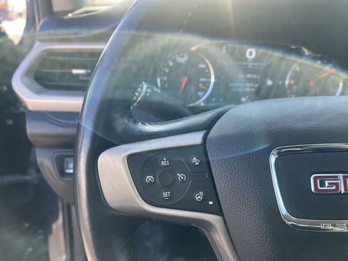 Used 2017 GMC Acadia Denali w/ Technology Package image 21