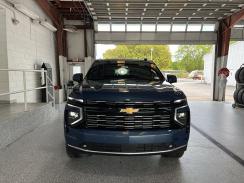 New 2026 Chevrolet Suburban High Country AWD/4WD image 2