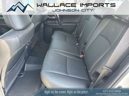 Used 2018 Toyota 4Runner TRD Off-Road Premium AWD/4WD image 34