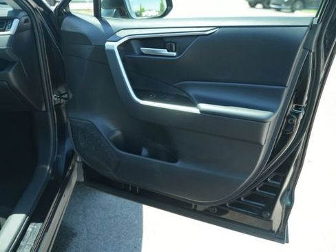 Used 2024 Toyota RAV4 XLE FWD image 21