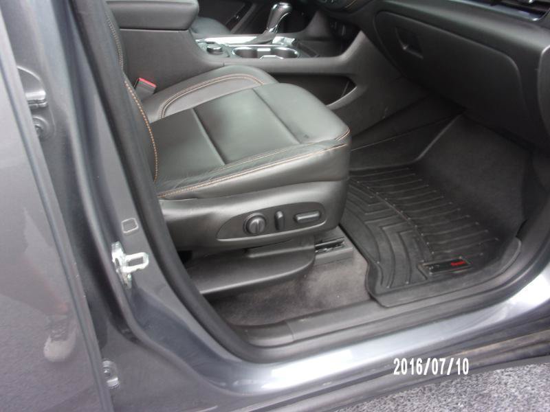Used 2020 Chevrolet Traverse LT w/ LPO, Black Accent Package AWD/4WD image 14