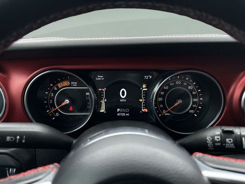 Certified 2023 Jeep Wrangler Unlimited Rubicon AWD/4WD image 32