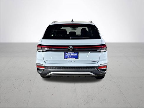 New 2026 Volkswagen Taos SEL AWD/4WD image 7