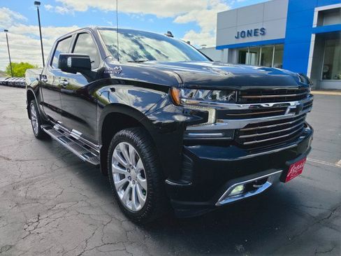 Used 2022 Chevrolet Silverado 1500 High Country w/ Technology Package AWD/4WD image 8