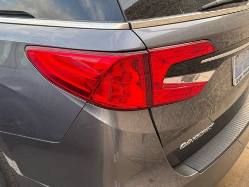 Used 2024 Honda Odyssey EX-L image 10