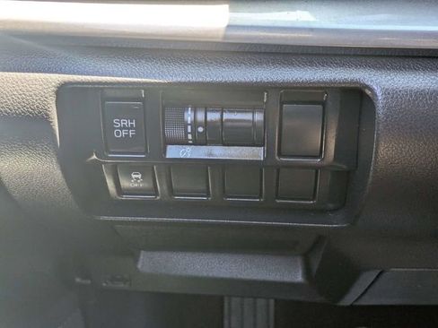 Used 2018 Subaru Impreza 2.0i Limited AWD/4WD image 22