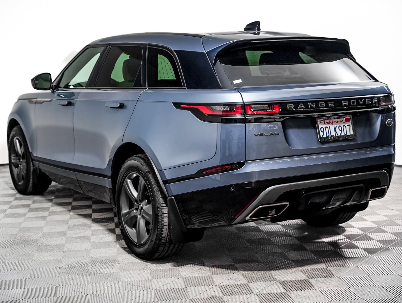 Used 2023 Land Rover Range Rover Velar R-Dynamic S AWD/4WD image 2