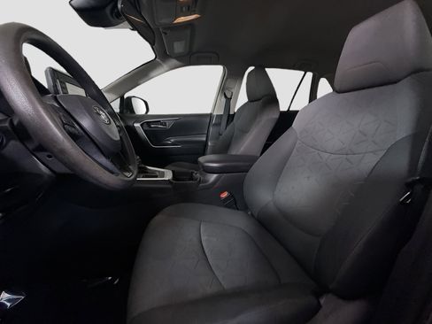 Used 2021 Toyota RAV4 XLE image 22