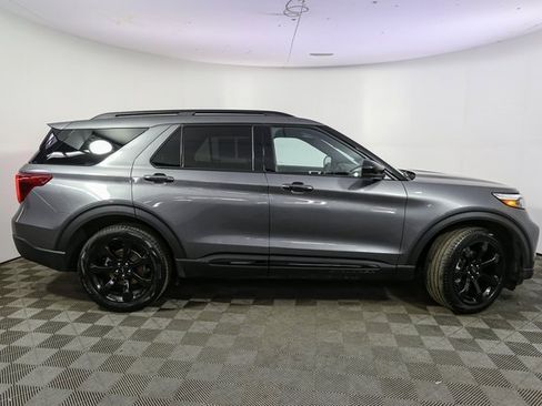 Used 2023 Ford Explorer ST-Line image 14