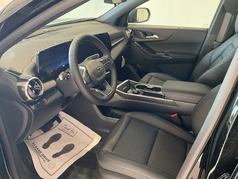 New 2026 Chevrolet Equinox LT w/ Convenience Package II image 8