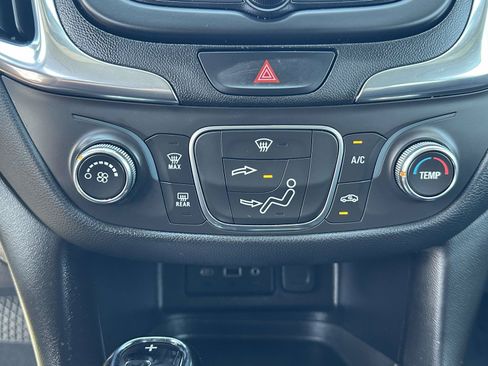 Used 2019 Chevrolet Equinox LT FWD image 11