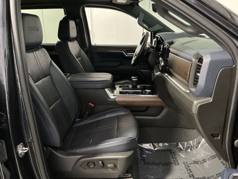 Used 2023 Chevrolet Silverado 1500 High Country w/ High Country Premium Package AWD/4WD image 46