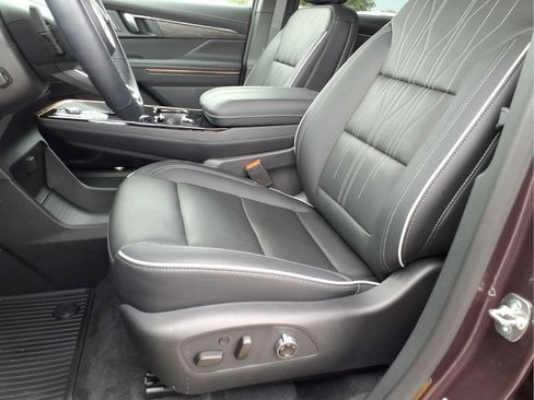 Used 2025 Buick Enclave Avenir w/ Super Cruise Package AWD/4WD image 14