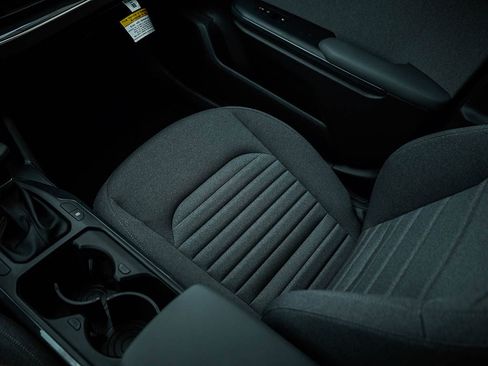 New 2025 Kia K4 EX image 23