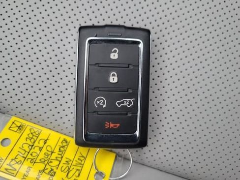 Used 2022 Jeep Grand Cherokee Overland image 35