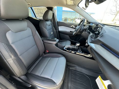 New 2026 Chevrolet Trax LT w/ Driver Confidence Package image 32
