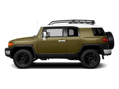 Used 2014 Toyota FJ Cruiser 4WD w/ Convenience Package image 38