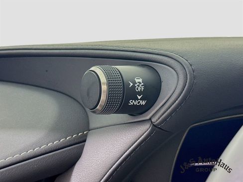 Used 2019 Lexus LS 500 w/ Accessory Package (Z2) image 10