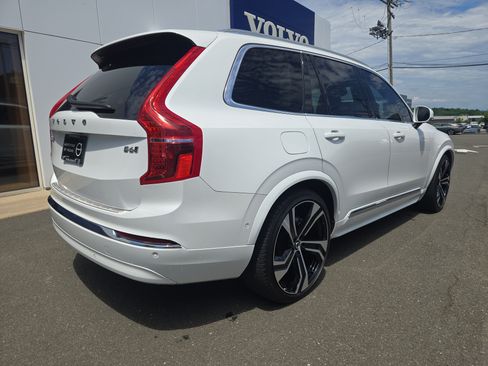Certified 2024 Volvo XC90 B6 Ultimate w/ Lounge Package AWD/4WD image 6