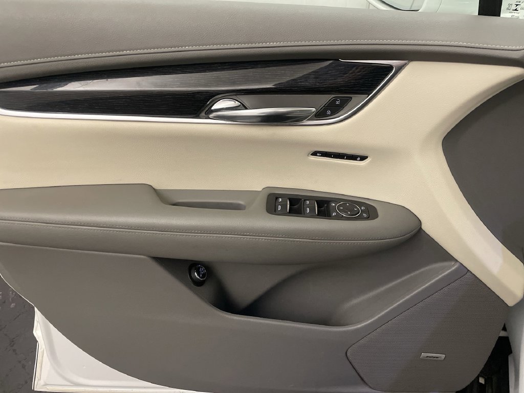 Used 2020 Cadillac XT6 Premium Luxury AWD/4WD image 16