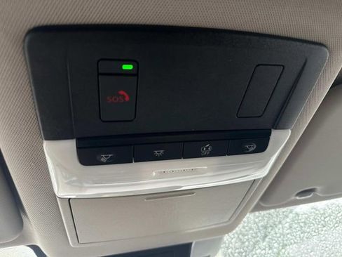 Used 2023 Nissan Rogue SV image 25