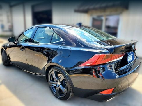 Used 2019 Lexus IS 300 AWD image 7