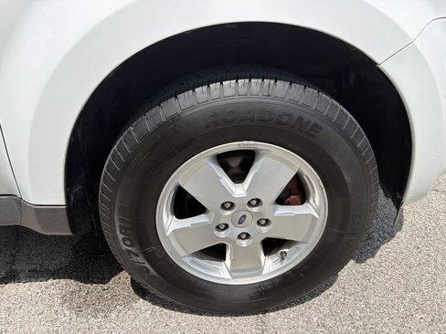 Used 2012 Ford Escape XLT FWD image 12