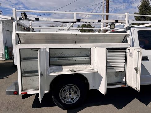 Used 2018 Ford F250 XL w/ Power Equipment Group RWD image 17