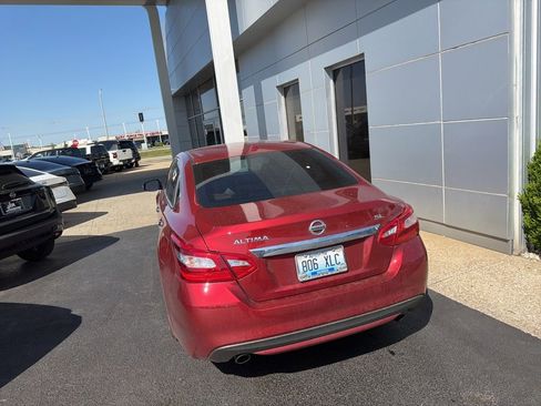 Used 2016 Nissan Altima 2.5 SL w/ 2.5 Technology w/LED Package image 3