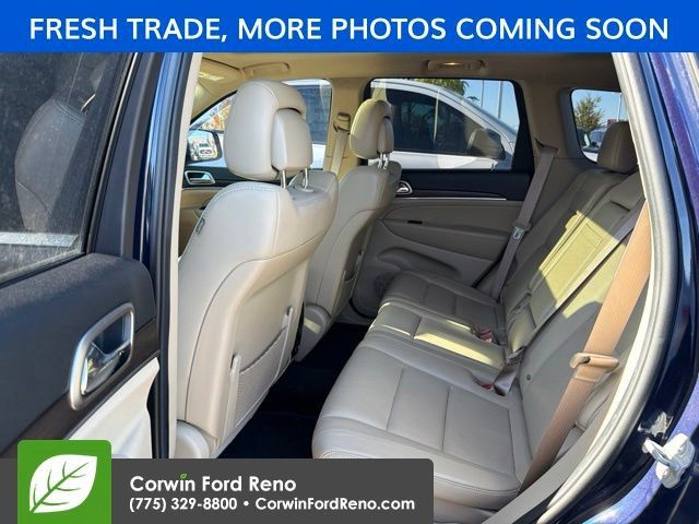 Used 2014 Jeep Grand Cherokee Limited w/ Luxury Group II AWD/4WD image 10