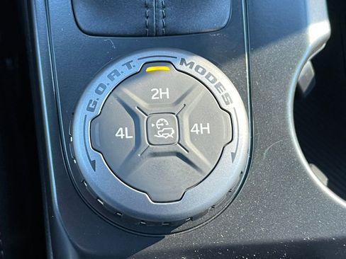 Used 2025 Ford Bronco Big Bend image 24