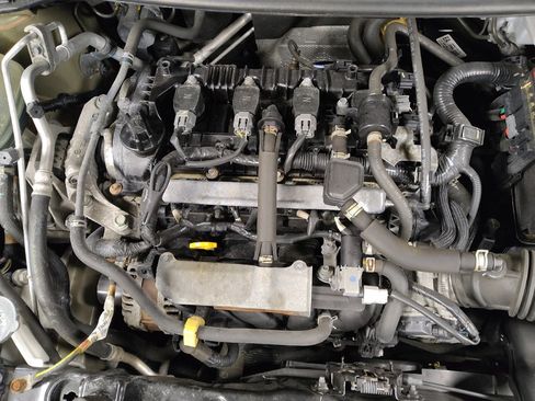 Used 2021 Nissan Versa SV image 30