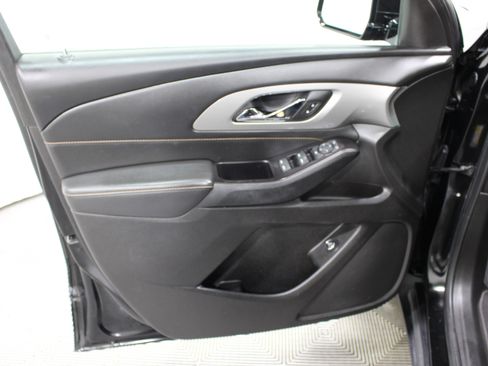 Used 2019 Chevrolet Traverse LT FWD image 6