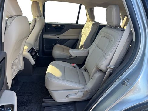 Used 2022 Lincoln Aviator Reserve image 16